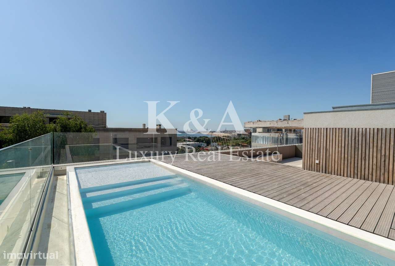 Penthouse T4+1 na Foz com piscina e Vista Mar-0