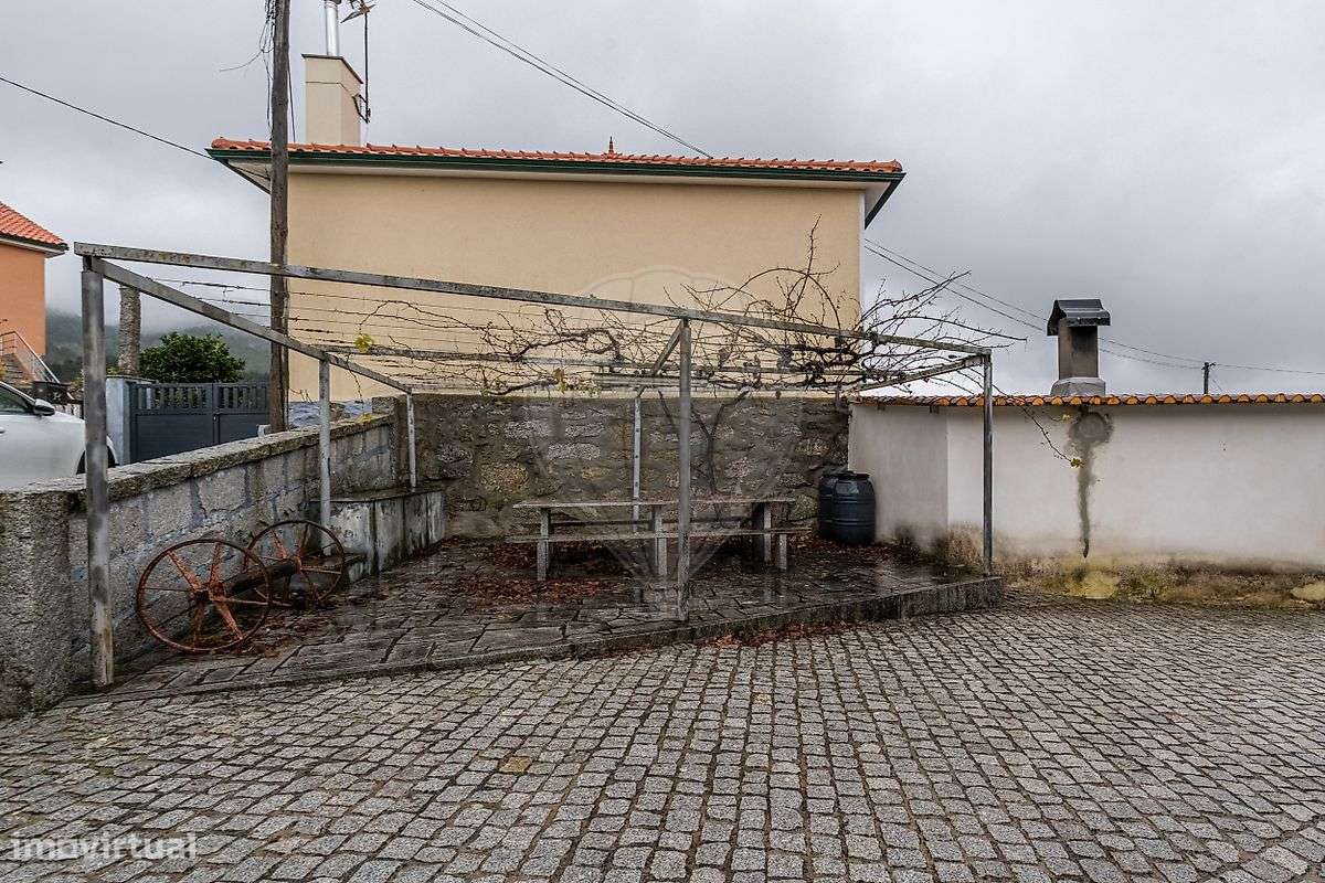 Moradia T3 para venda-32