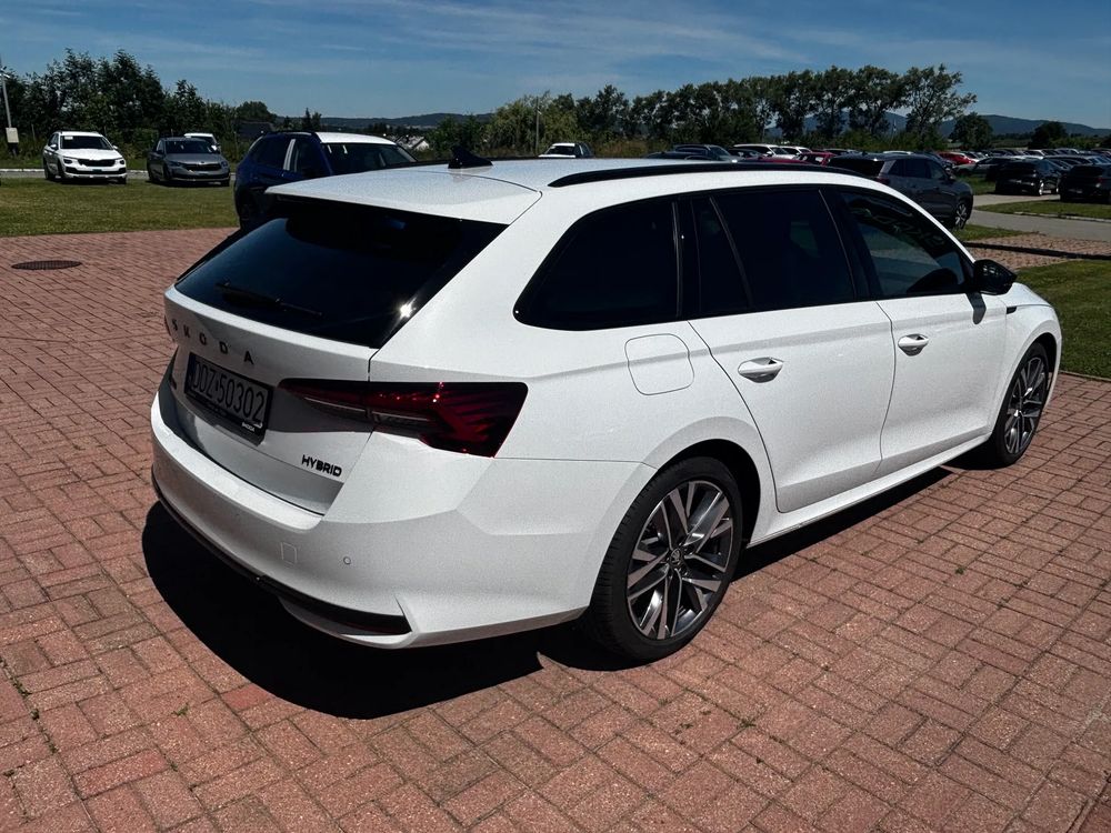 SKODA OCTAVIA Octavia Combi  Sportline 1,5 TSI 150 KM DSG