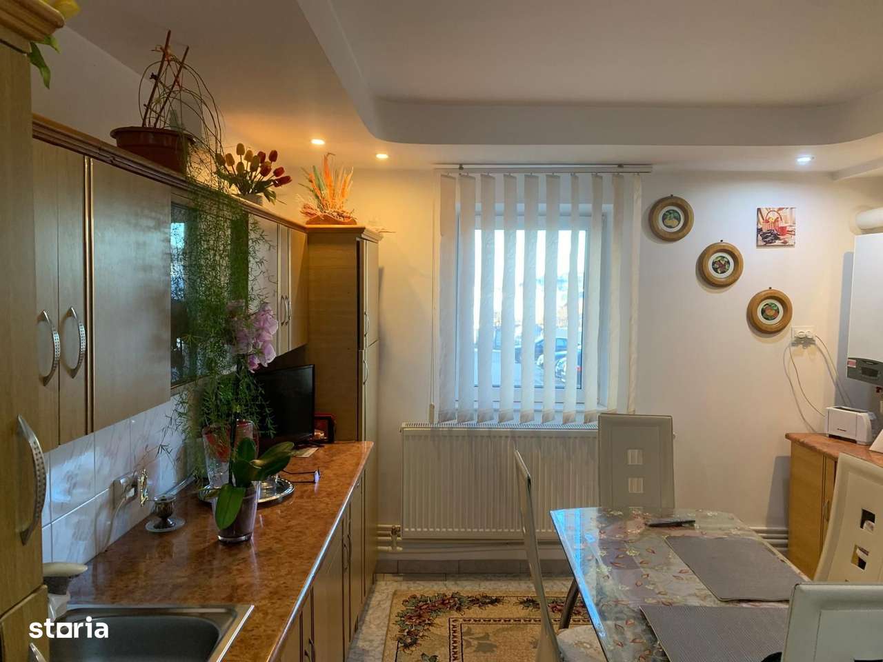 APARTAMENT DE VANZARE 3 CAMERE SIRET - Imagine principală: 2/18