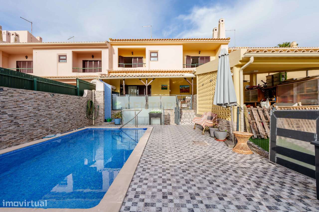 Moradia Remodelada V2 + T1 Completo e Independente Albufeira – Caliços - Grande imagem: 2/27