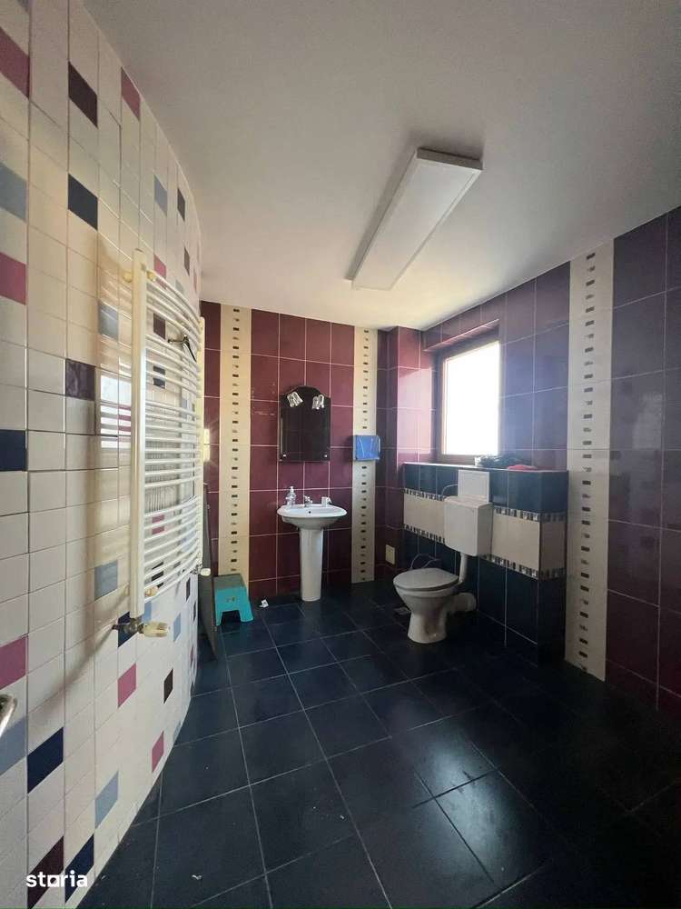 Investitie Casa De Vanzare 11 Camere Militari Metrou-Pacii Curte 600 m-7