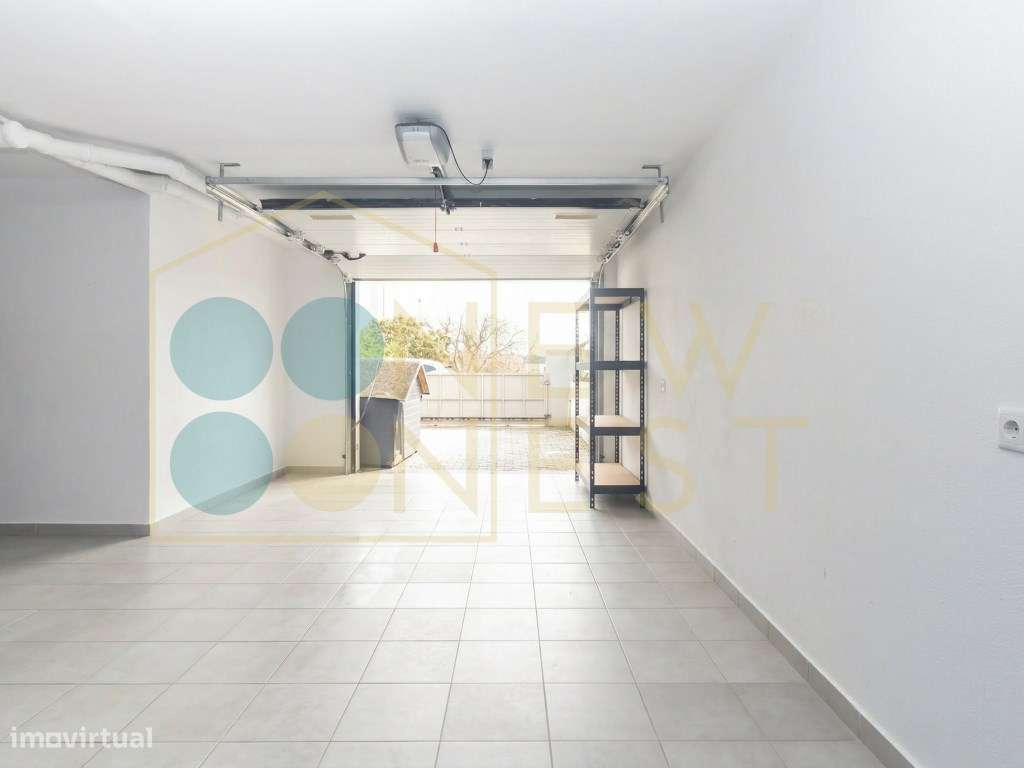 Moradia T4 com piscina e garagem nas Manteigadas | Setúbal-50