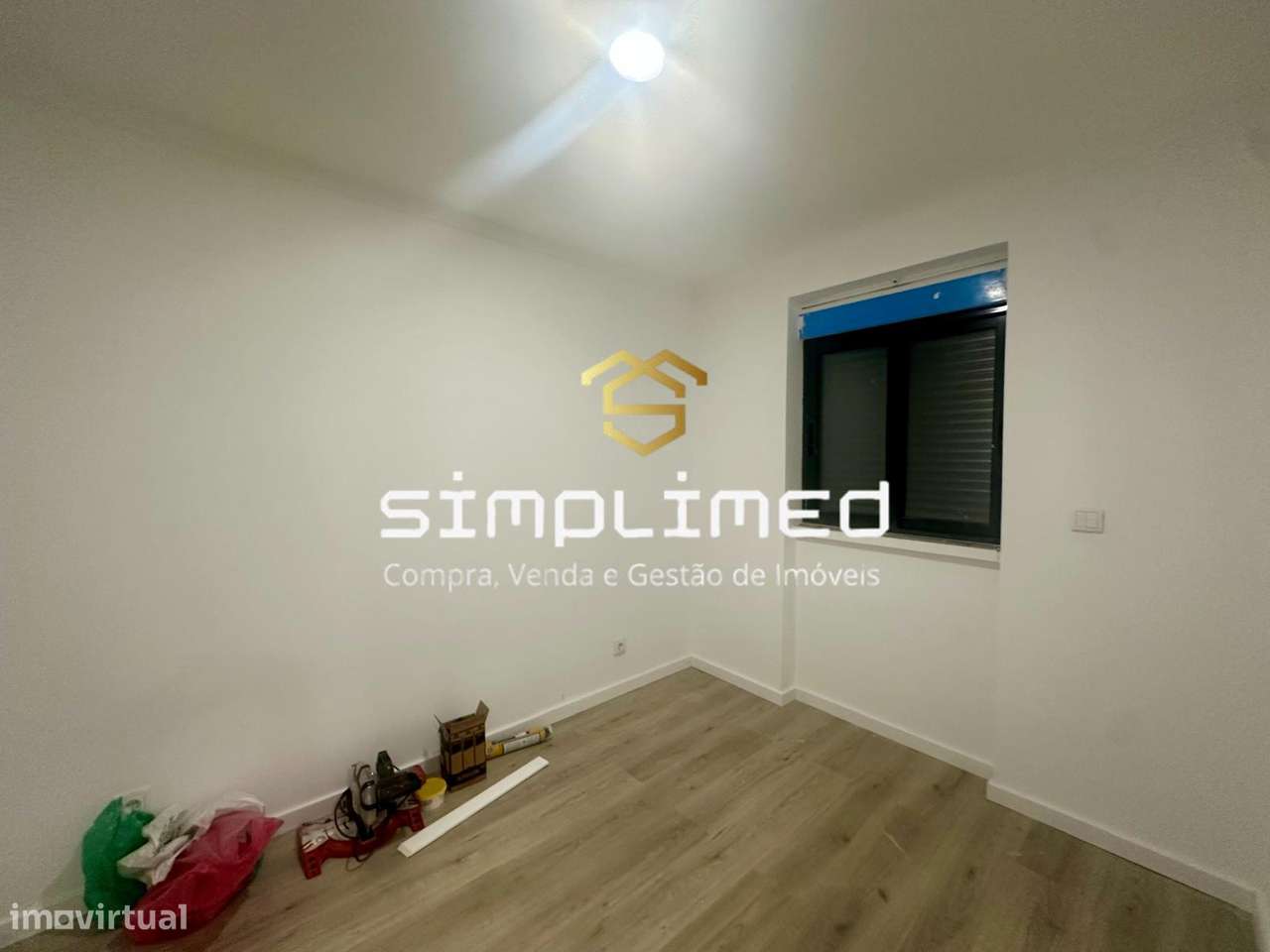 Apartamento T3 com boa varanda. - Grande imagem: 4/17