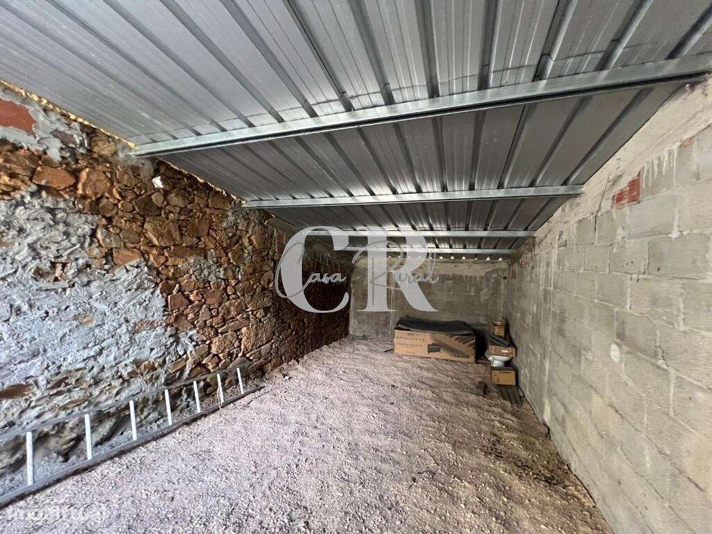 Casa em pedra (parcial) com jardim e vistas - Grande imagem: 4/19