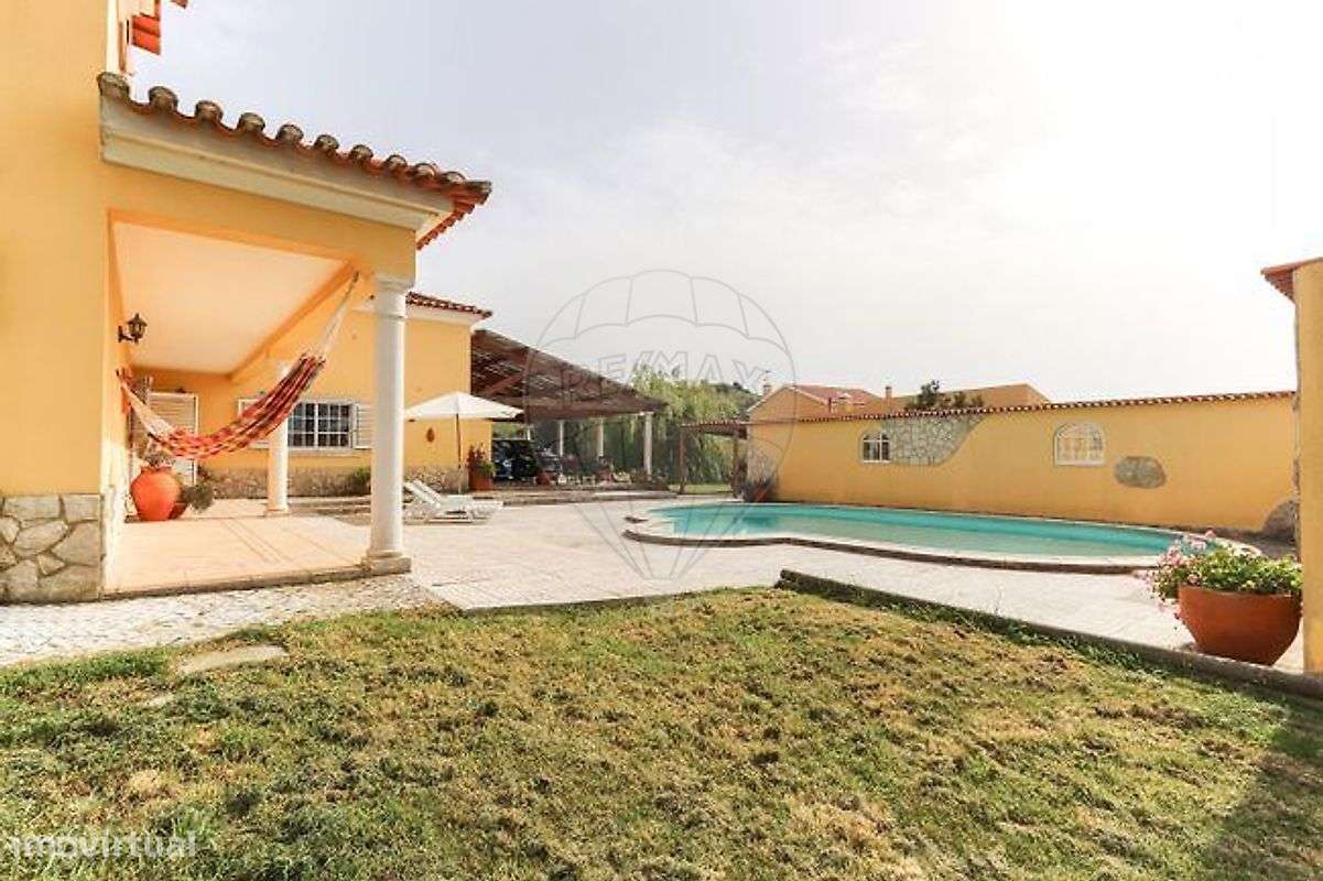 Moradia T4 para venda-7