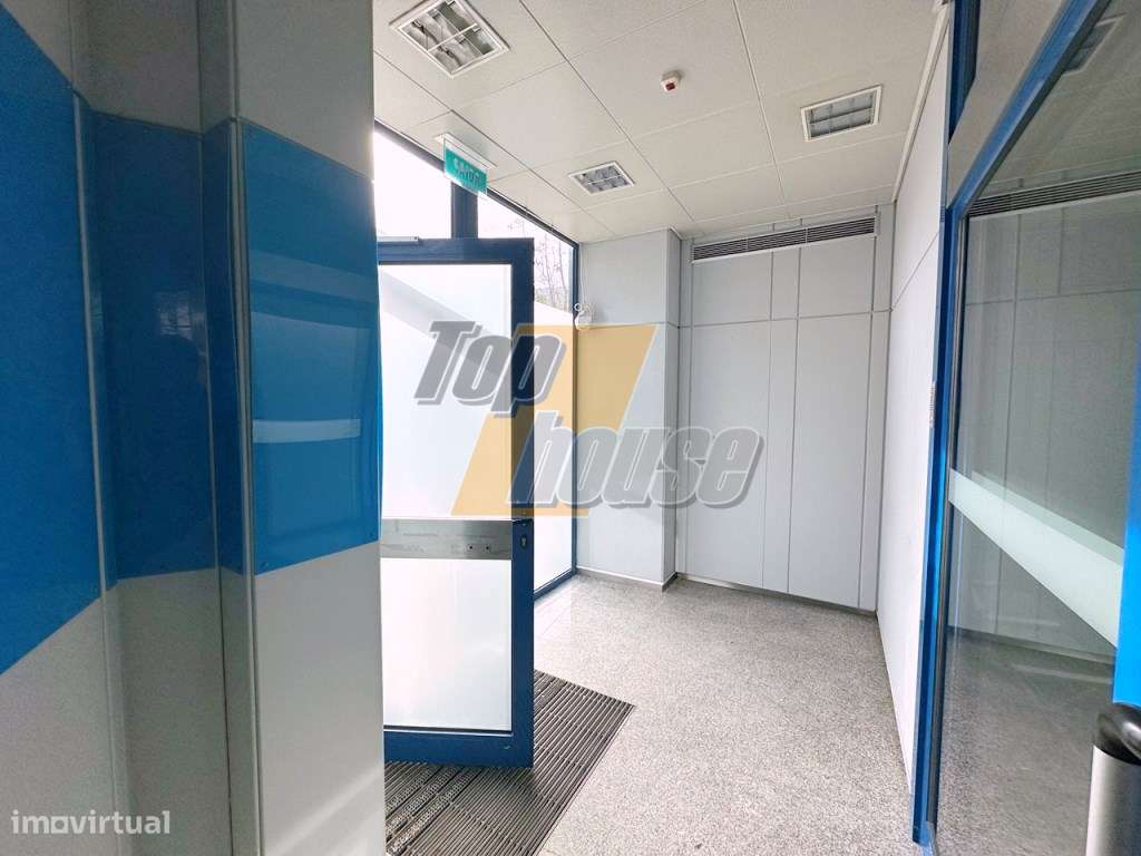 Loja com 127m2 - Costa de Caparica-7