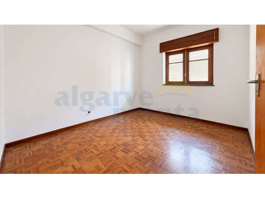Apartamento T2 para Remodelar na Porta Nova - Tavira | Excelente Po...-16