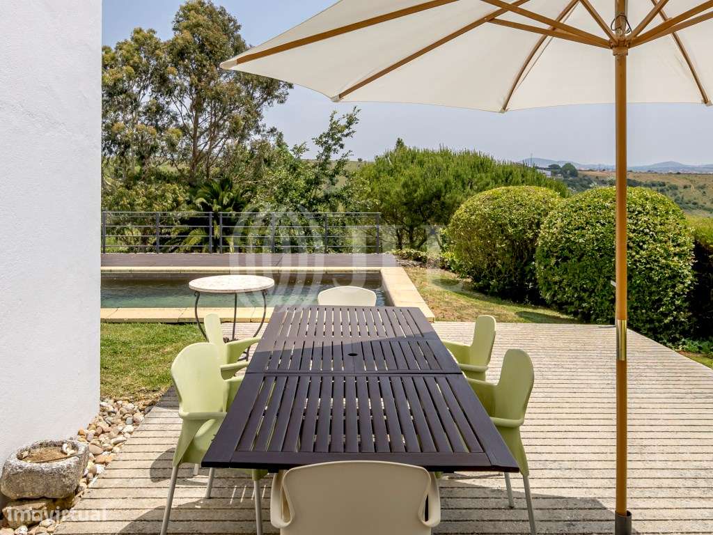 Moradia T3+1 com piscina e jardim, na Terrugem, Sintra - Grande imagem: 5/46
