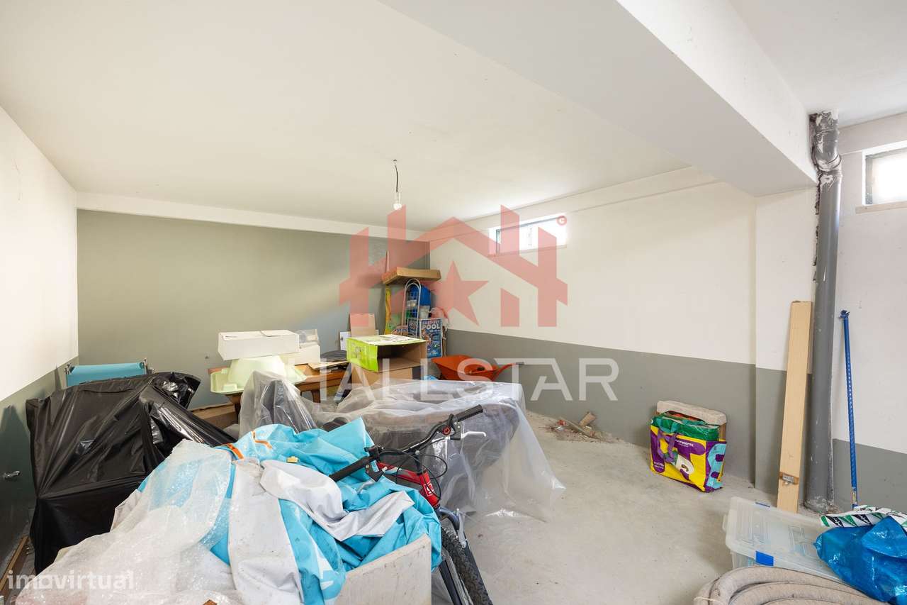 Moradia T3 Isolada / Aquecimento Central / Torre-25