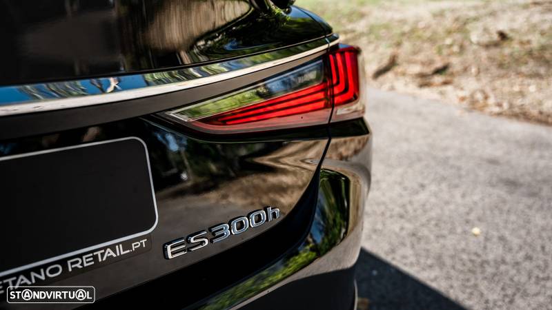 Lexus ES 300h Special Edition - 13