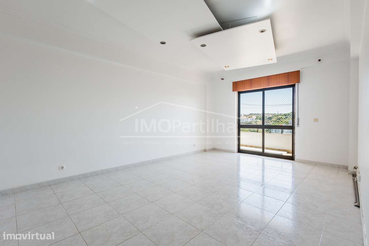 Apartamento t2 à venda na Rua Melquíades Marques
