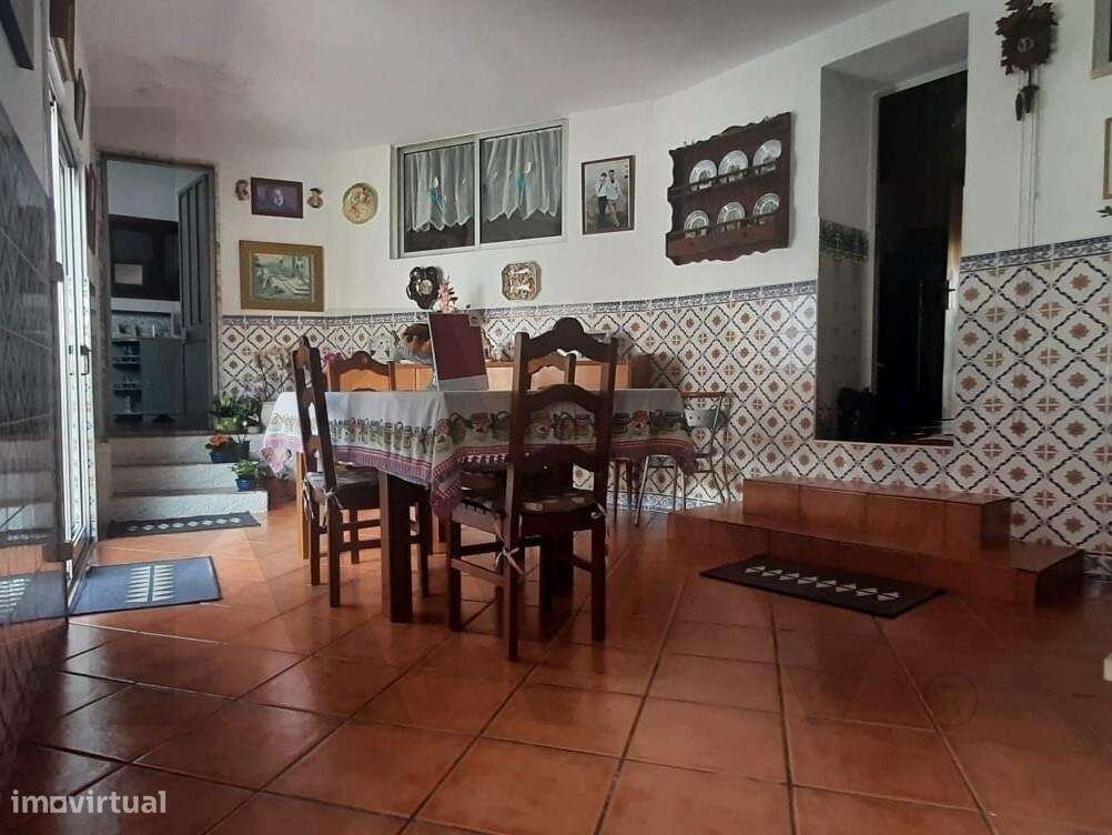 Moradia T6 com possibilidade de 2 T3 independentes - Grande imagem: 4/21