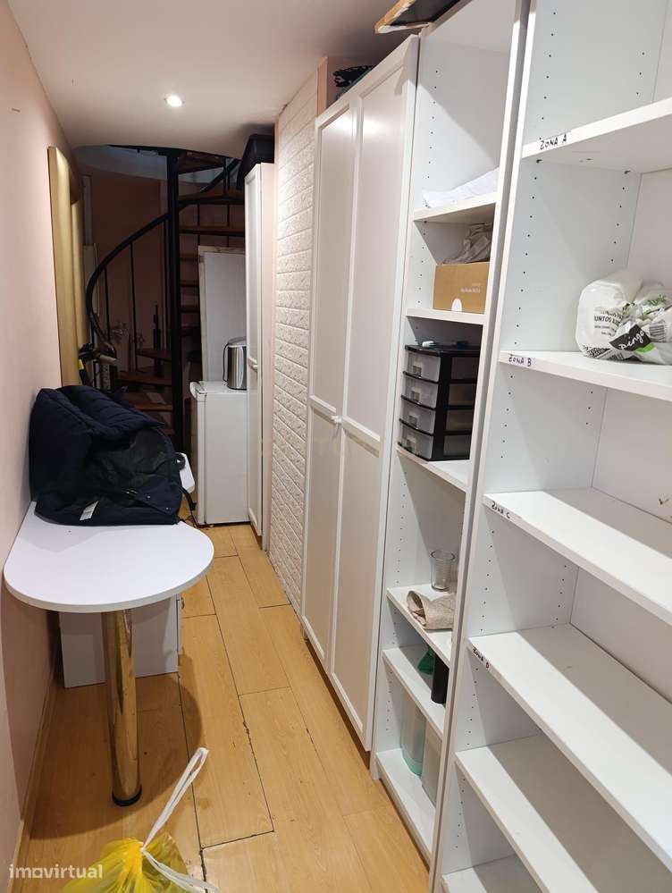 Trespasse de barbearia , Constituição Porto-12