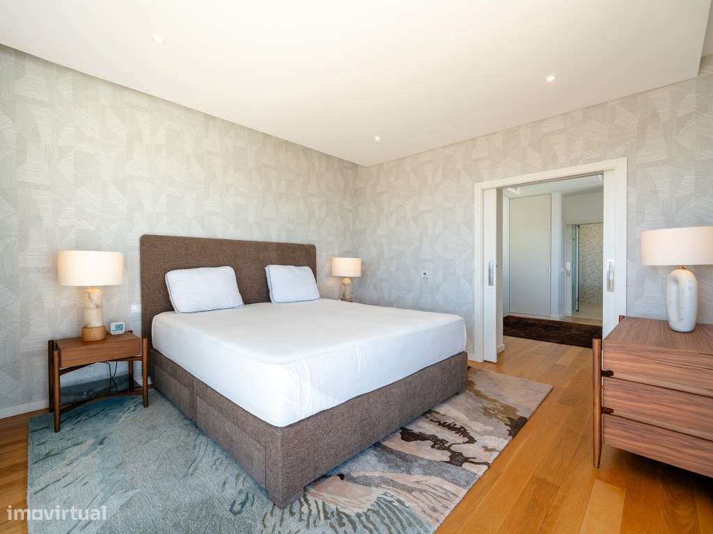 Moradia T8 c/Piscina | Queijas-46