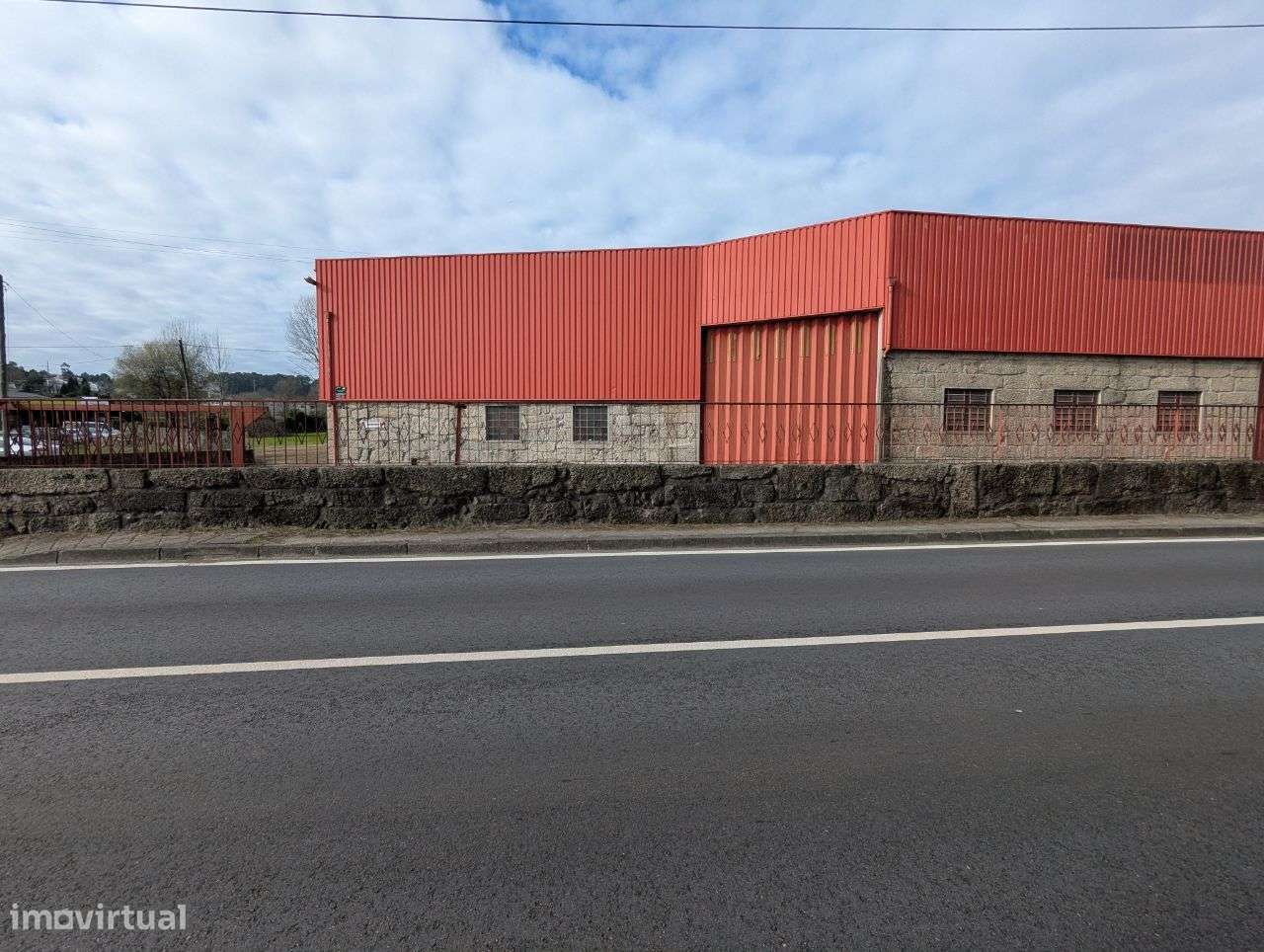 Armazém + Terreno p/ Indústria - Grande imagem: 2/38