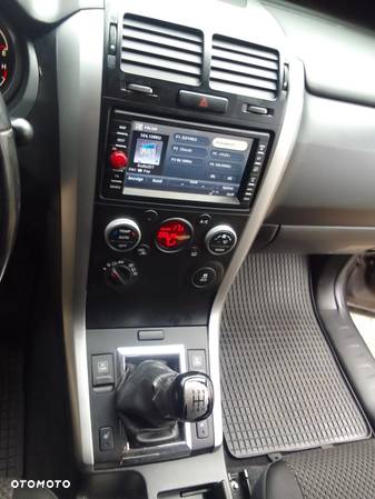 Suzuki Grand Vitara 1.9 DDiS Comfort - 16