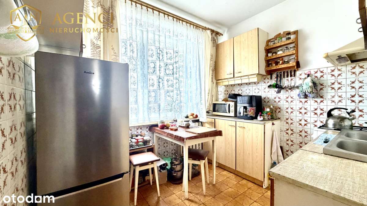 ** Do remontu * 4 pokoje * 2 piętro **-5