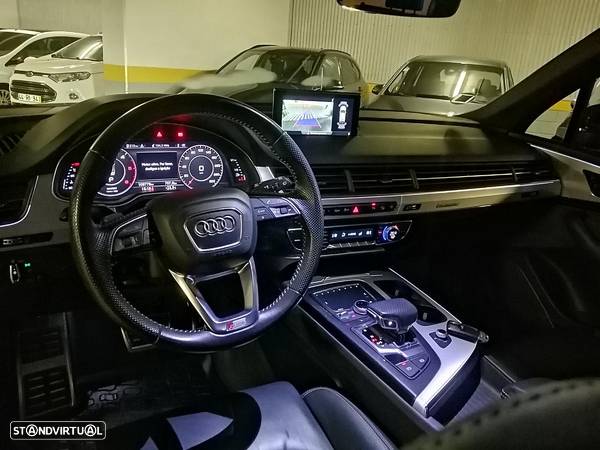 Audi Q7 3.0 TDi quattro S-line Tiptronic 7L - 24