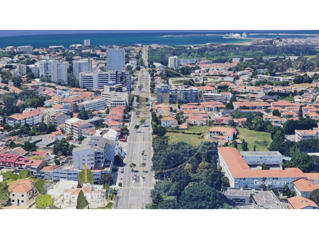 Apartamento T3 no PAULO DIAS NOVAIS 45 com varanda e box para 2 carros-14