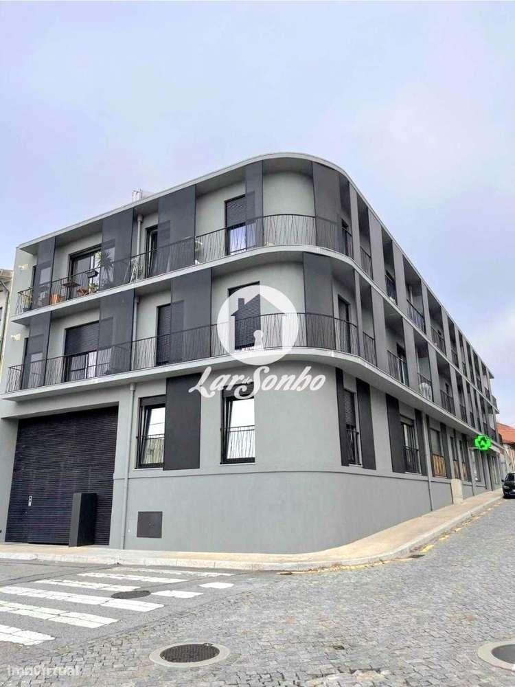 T2 praticamente Novo em Matosinhos-11