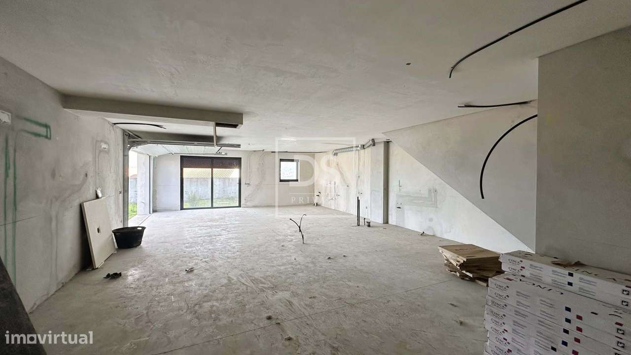 Última Moradia T3 em Amarante | 309 m² | Garagem 4 Carros | Vista Pano-16