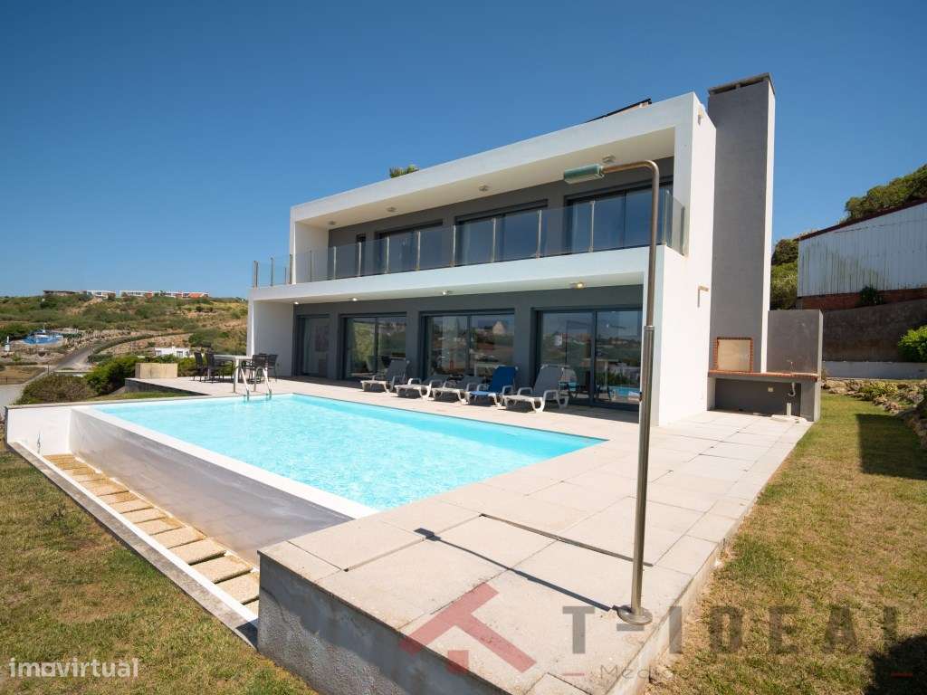 Moradia T4 Moderna Vista Mar-9