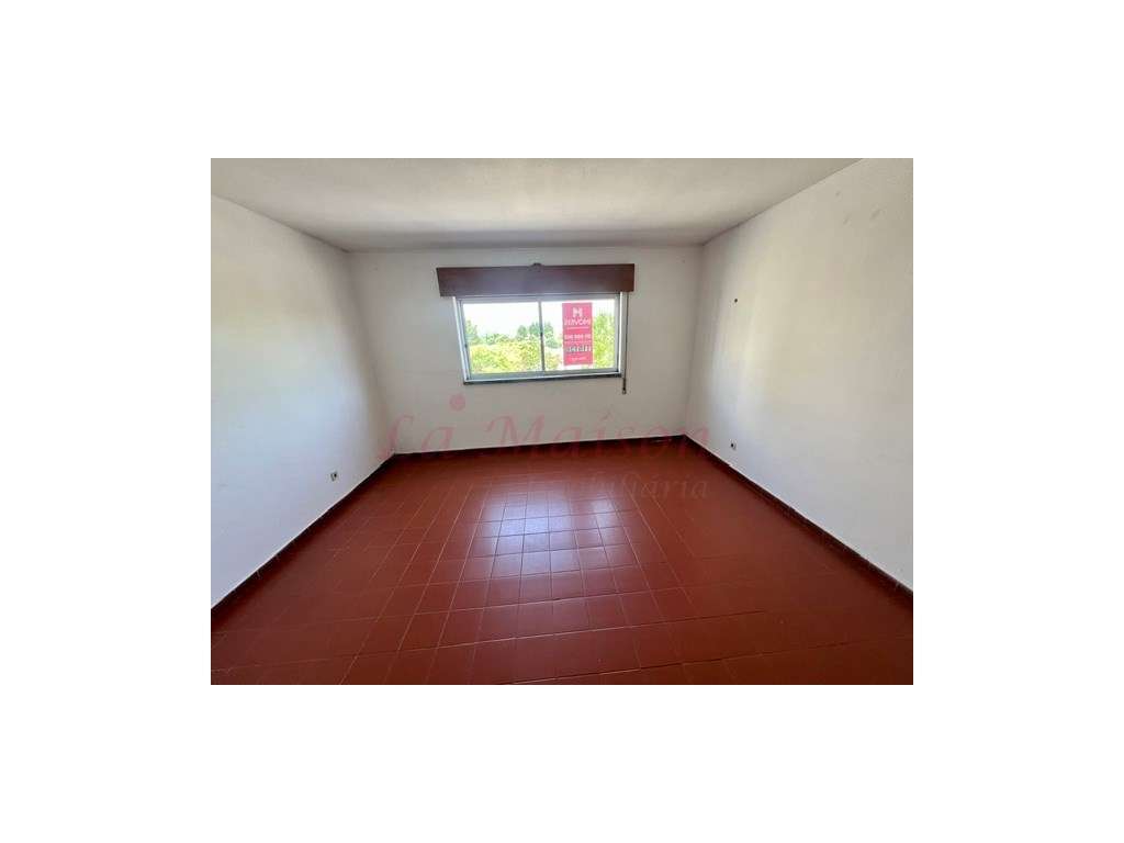 Excelente Apartamento T3 em Casal de Cambra-5