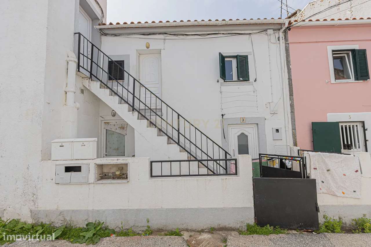 PRÉDIO TOTALMENTE RENOVADO EM FRIELAS – INVESTIMENTO COM RENTABILIDADE-40