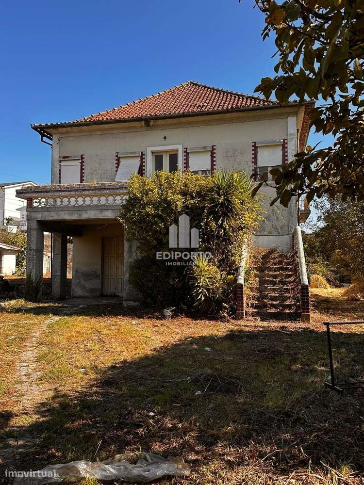 Moradia e Terreno com 3.000 m² em Lordelo- Paredes-15