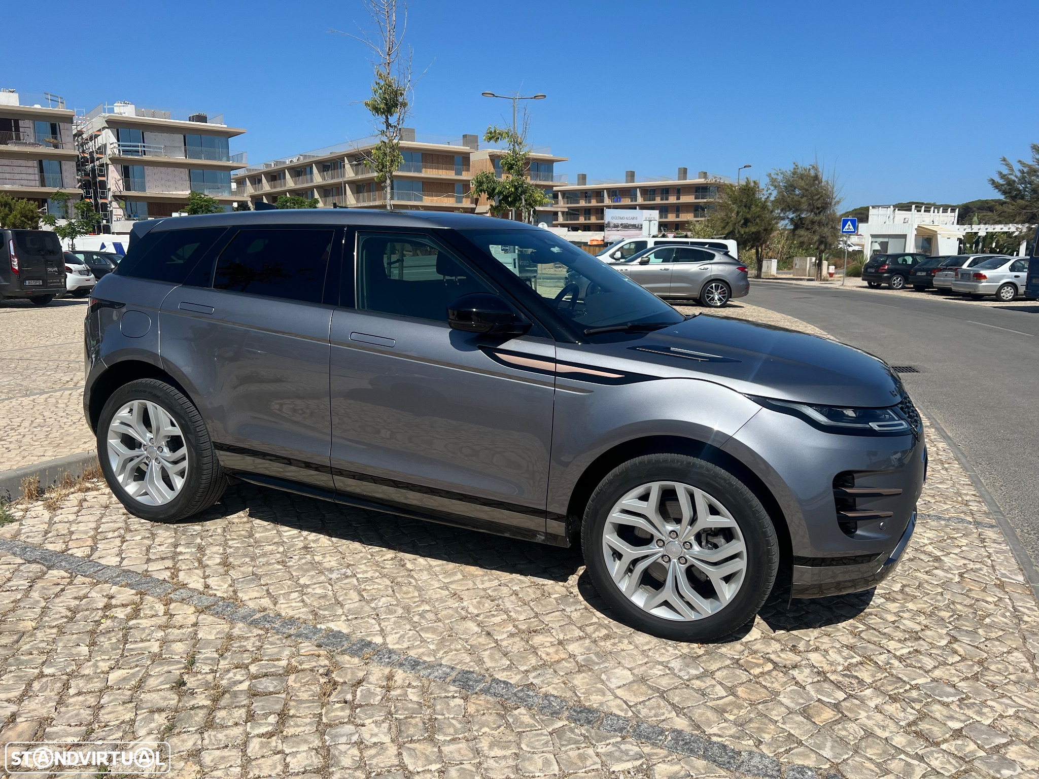 Land Rover Range Rover Evoque 1.5 P160 R-Dynamic Auto - 2