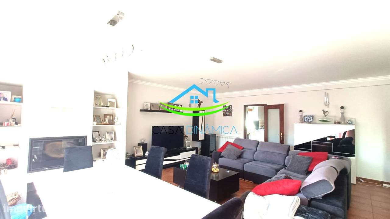 Moradia T4 com piscina água salgada a 8 min da praia - Grande imagem: 2/47