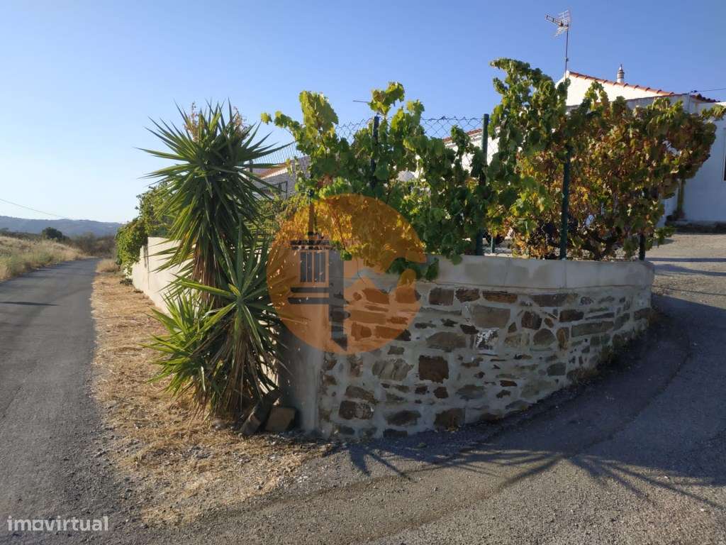 MORADIA V3 COM GARAGEM VINHA EIRA E TERRENO COM 2100 m2 - NA ALDEIA... - Grande imagem: 4/60