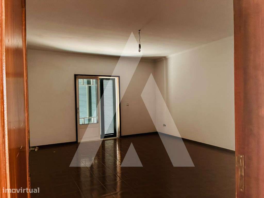 Moradia T4 com amplo pátio e garagem em Aveiro-11