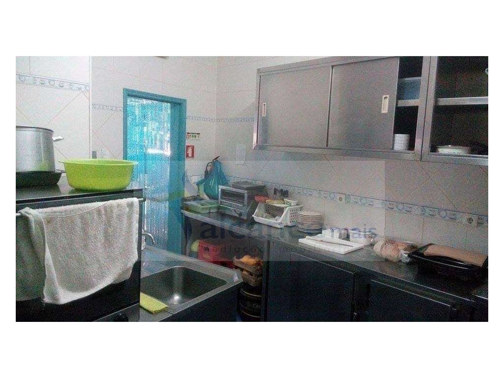 Café/ Pastelaria - junto ao Jardim Municipal de Serpa - Grande imagem: 4/5