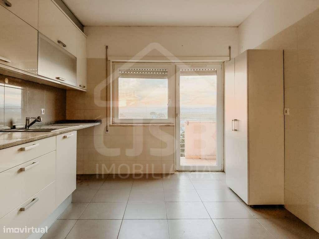 Apartamento T4 no Porto Alto - Grande imagem: 2/21