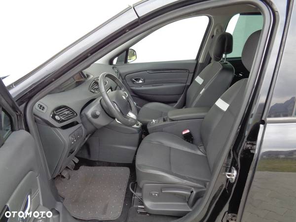 Renault Scenic 2.0 dCi Bose - 12