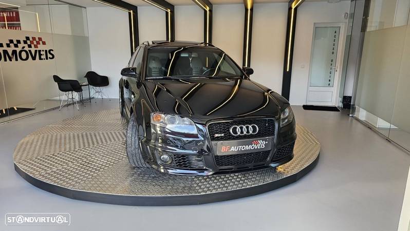 Audi RS4 Avant 4.2 V8 - 12