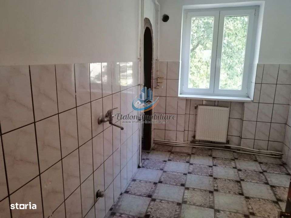 Apartament 3 camere, etaj 1, 2 bai, Calea Romanului - Imagine principală: 2/5