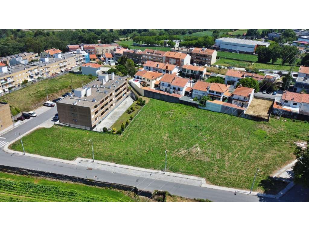 Lote para construção em altura - Custió/Via Norte - Grande imagem: 3/14