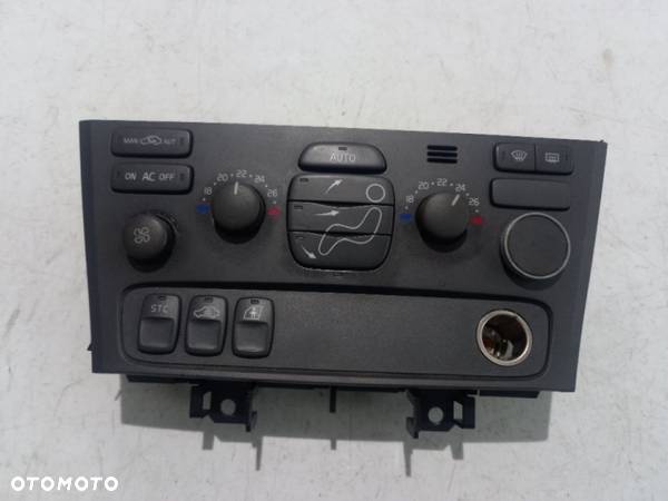 Radio fabryczne panel klimatyzacji włącznik świateł głośnik Volvo V70 kombi - 2
