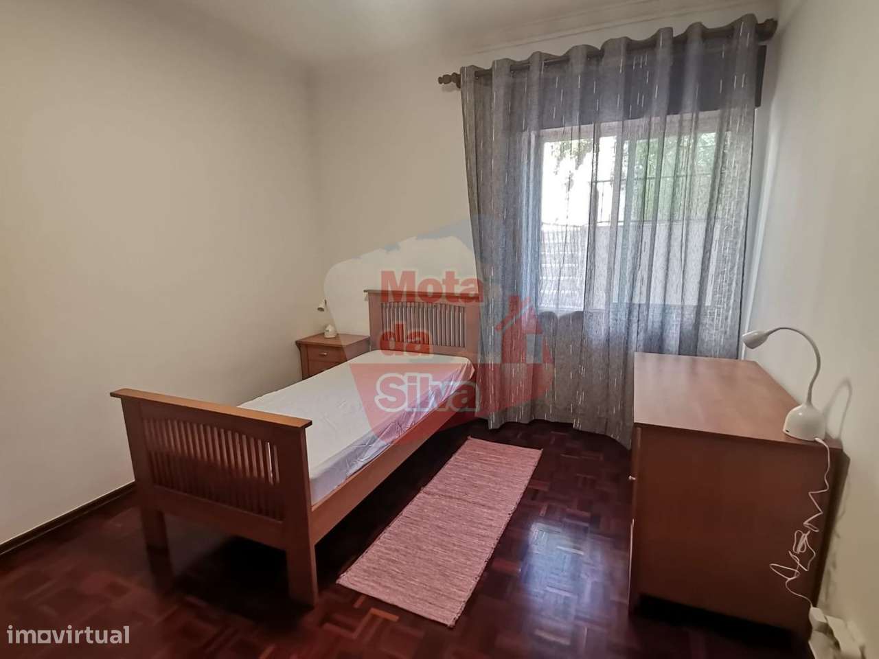 Excelente Quarto na Sobreda da Caparica Almada - Grande imagem: 4/12