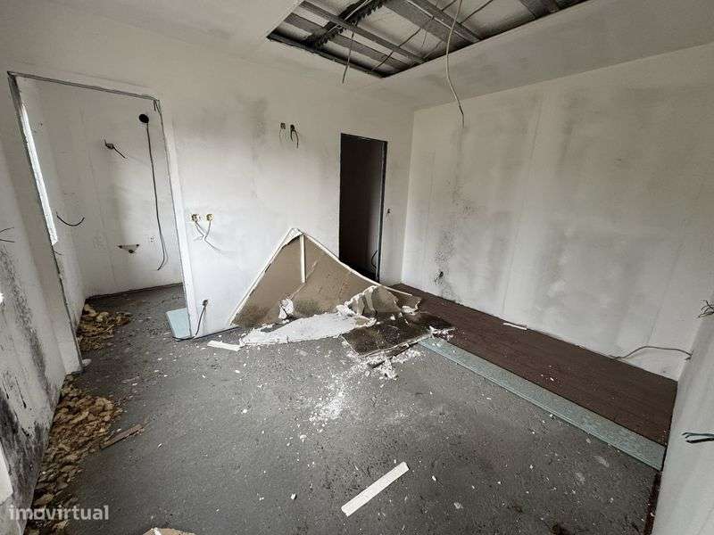 Casa modular, precisa de ser remodalada - Grande imagem: 4/6