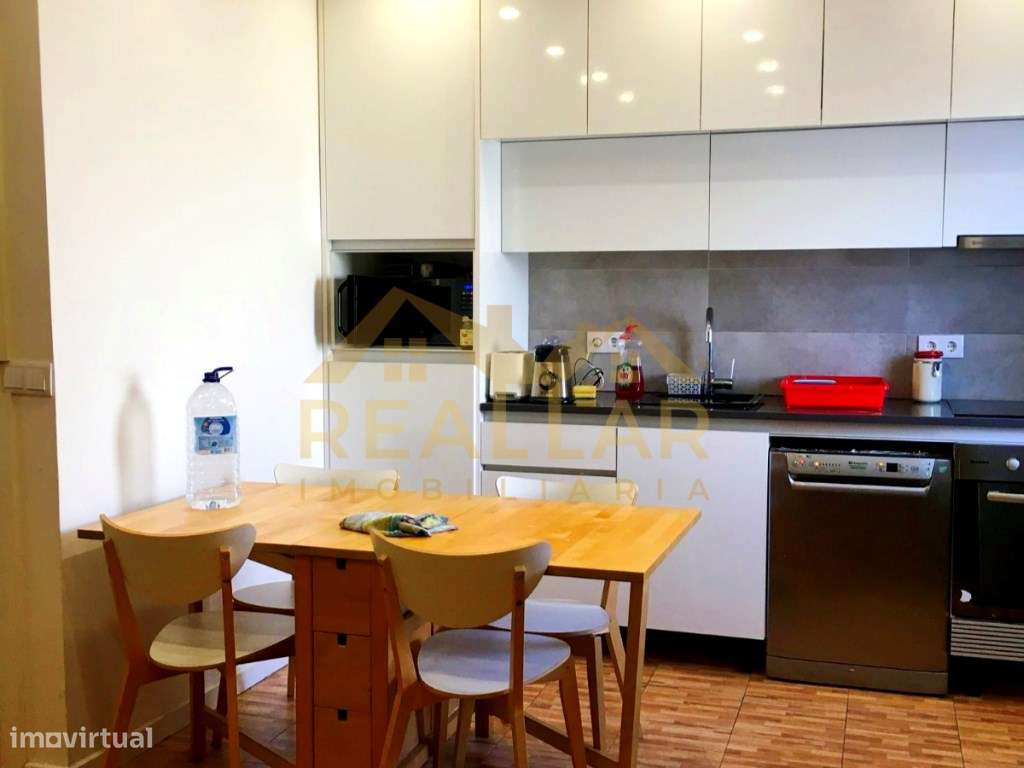 Apartamento T3 com 4 Varandas em Pedrouços - Grande imagem: 4/22