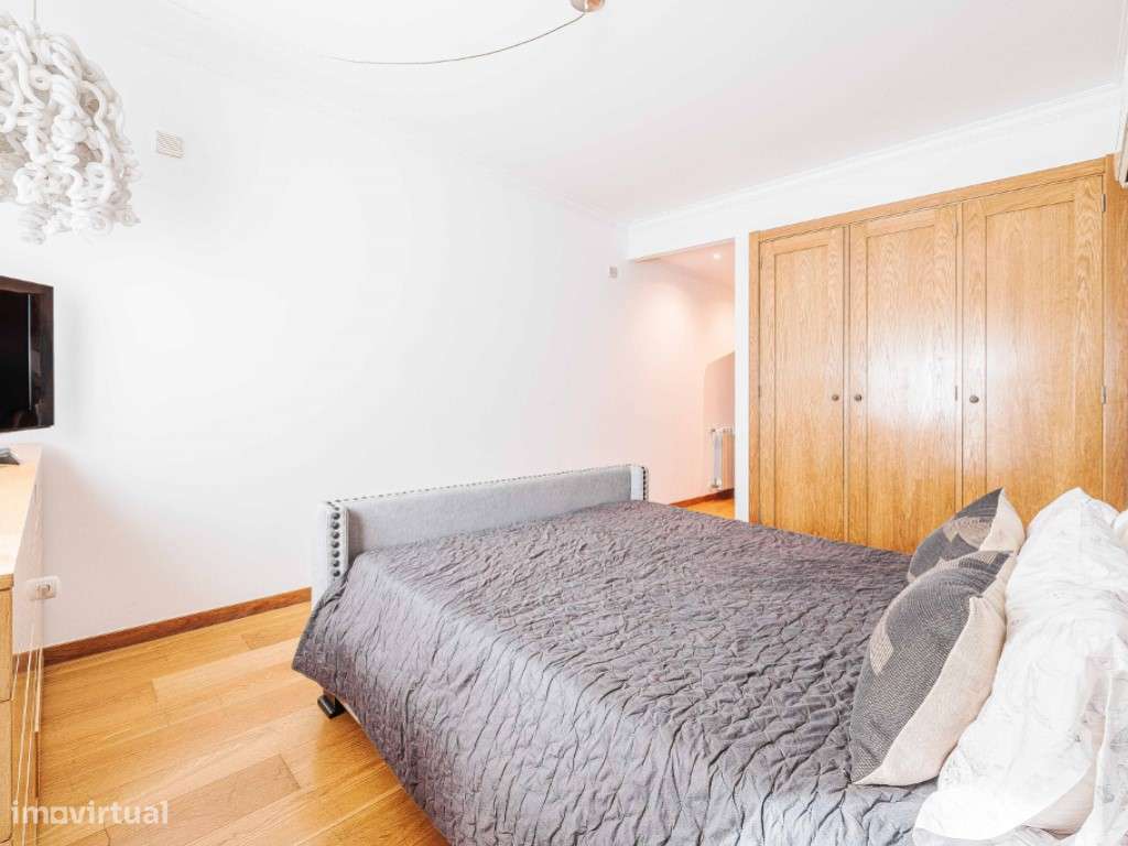 T3 em Telheiras com 155m² | Box para 2 carros | Varanda | Excelente...-9