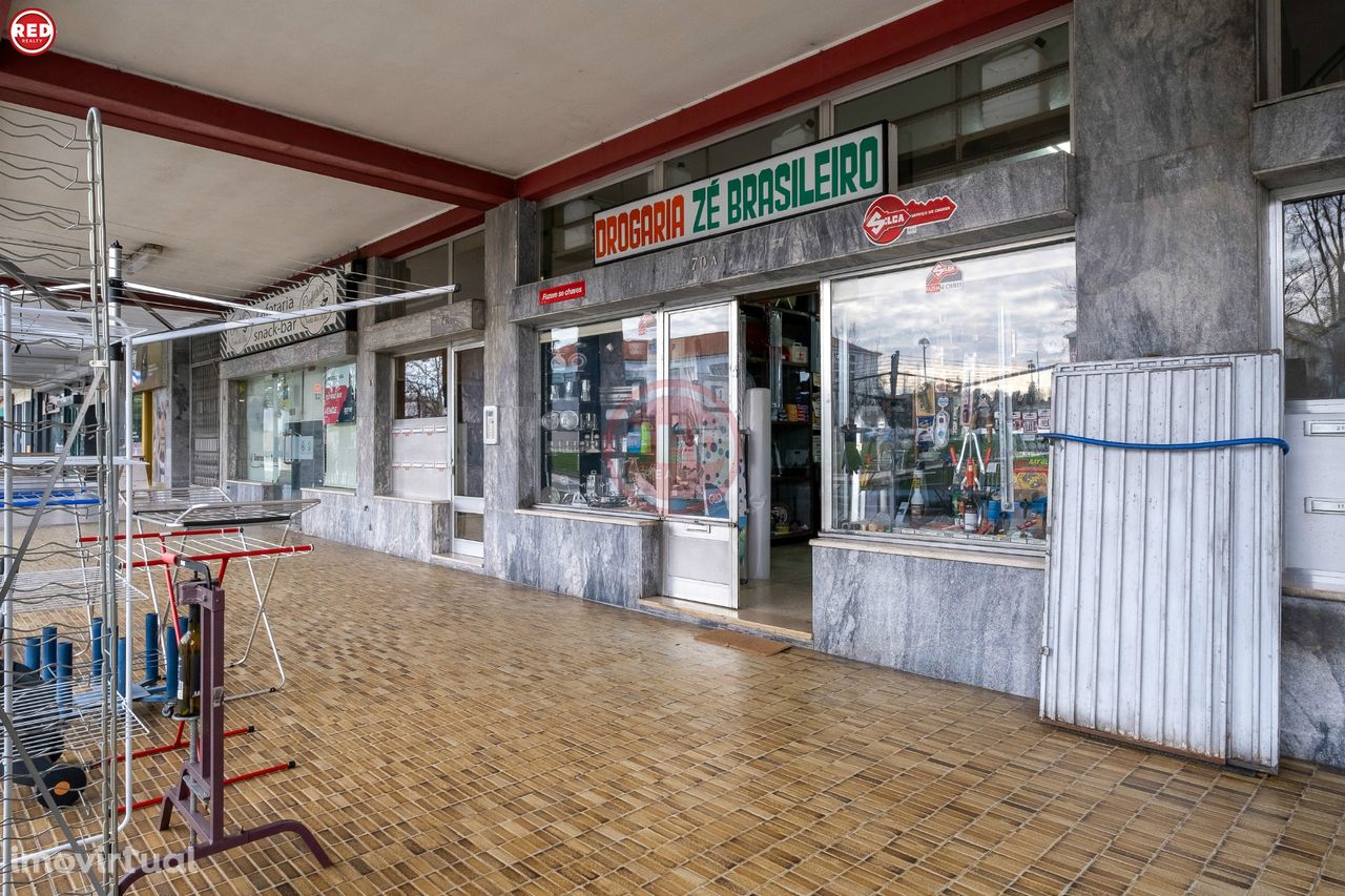 Venda de loja mais negócio no Jardim de Soares dos Reis