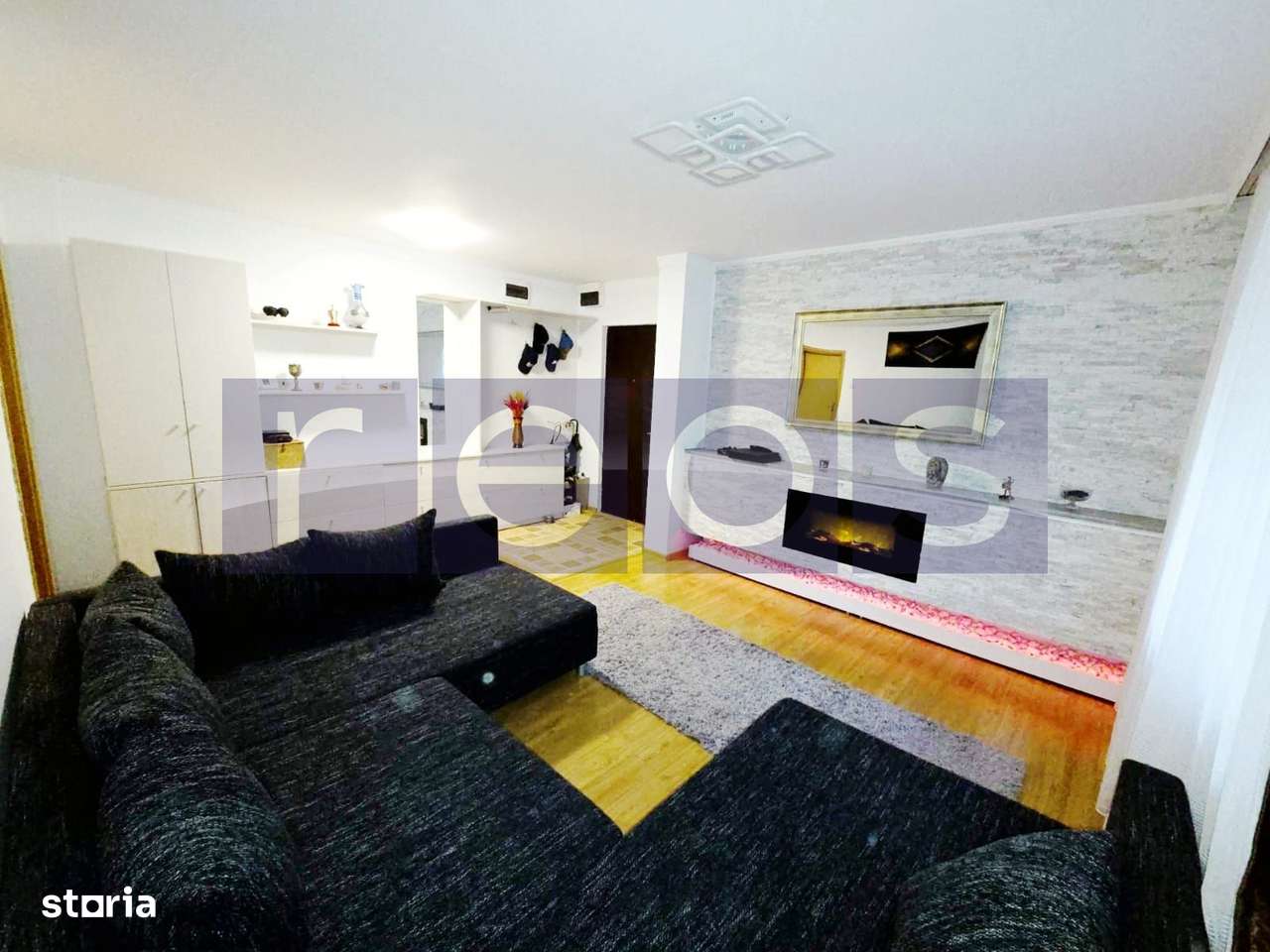 Vanzare 4 camera decomandata pentru tineret - Parc Tineretului
