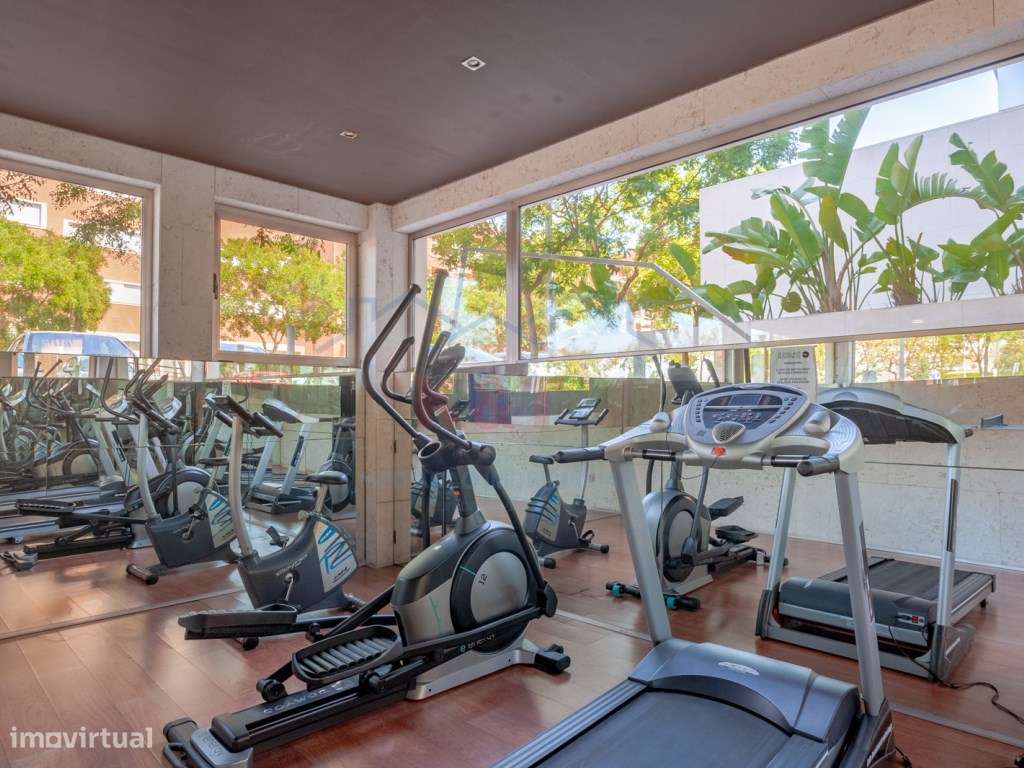 T2 de Luxo na Praia da Rocha com Jacuzzi e garagem-25