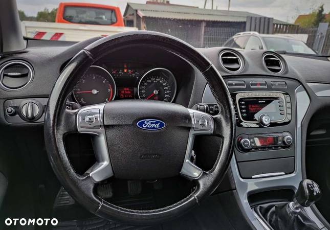 Ford Mondeo 2.0 TDCi Trend - 19