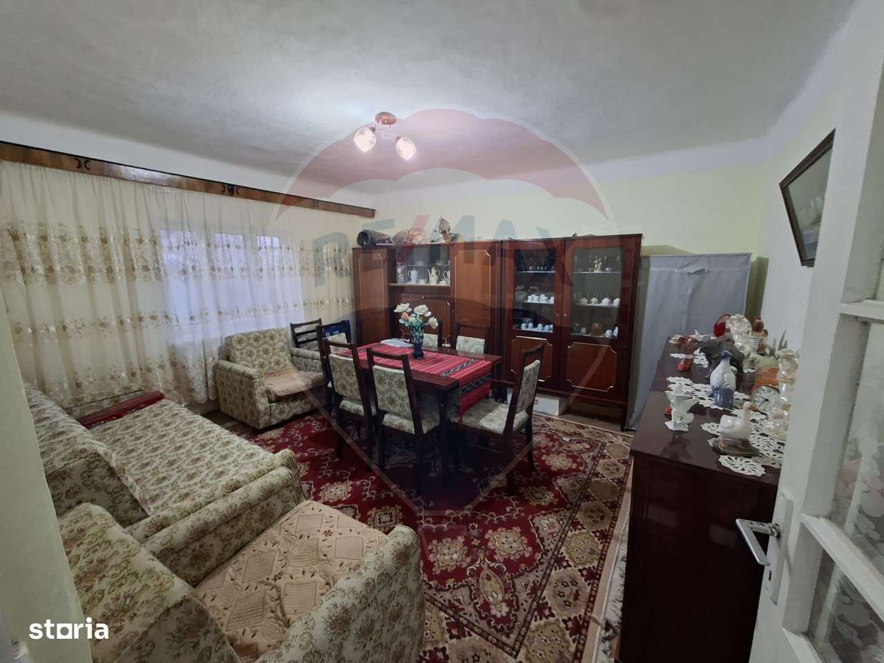 Casă de vânzare, Buhuși — 80 mp, teren 410 mp - Imagine principală: 2/7